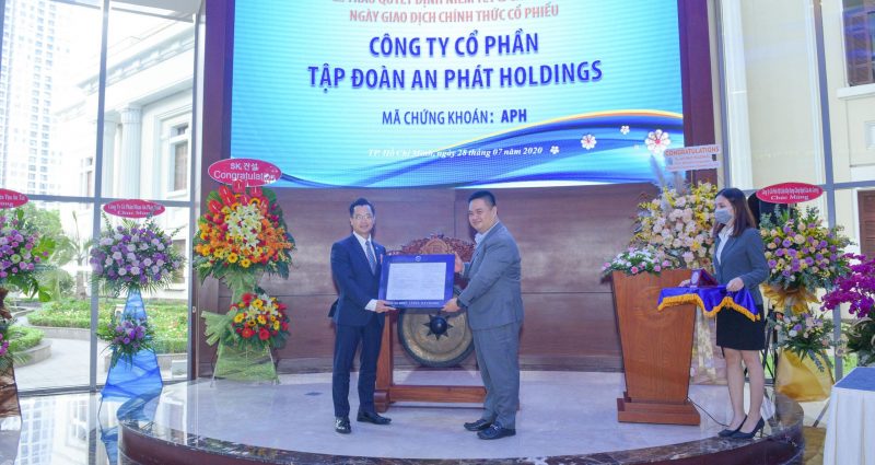 132,6 TRIỆU CỔ PHIẾU APH CỦA TẬP ĐOÀN AN PHÁT HOLDINGS CHÍNH THỨC NIÊM YẾT VÀ GIAO DỊCH TRÊN SÀN HOSE