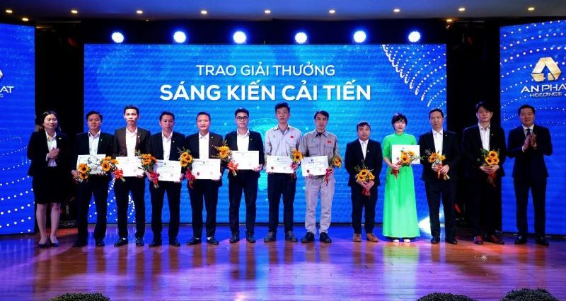 An Phat Holdings' Year-end Ceremony 2022: Ready to implement the plans for 2023